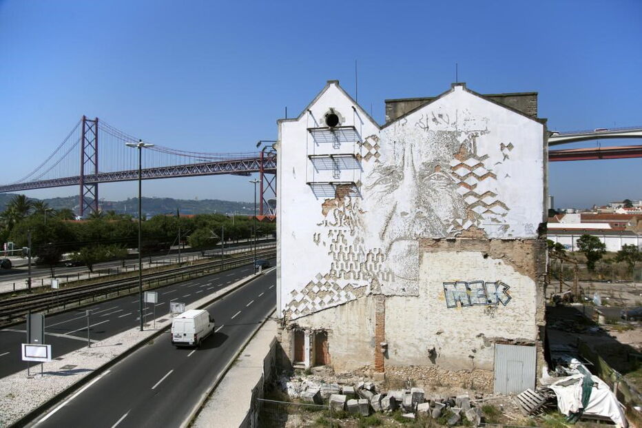 Arte urbana, Alexandre Farto, Departamento do Património Cultural da Câmara de Lisboa, Jorge Ramos de Carvalho, rua de Cascais, avenida da Índia, avenida de Ceuta, artes, cultura e entretenimento, arquitetura, monumentos