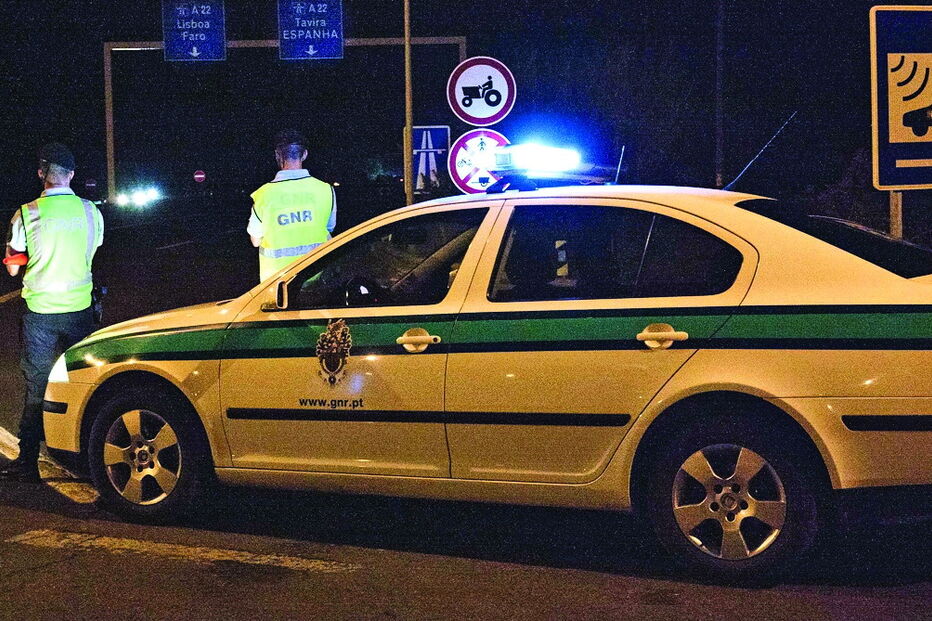 Tiroteio ocorreu no nó de acesso à Via do Infante de Moncarapacho onde foi montada barreira policial