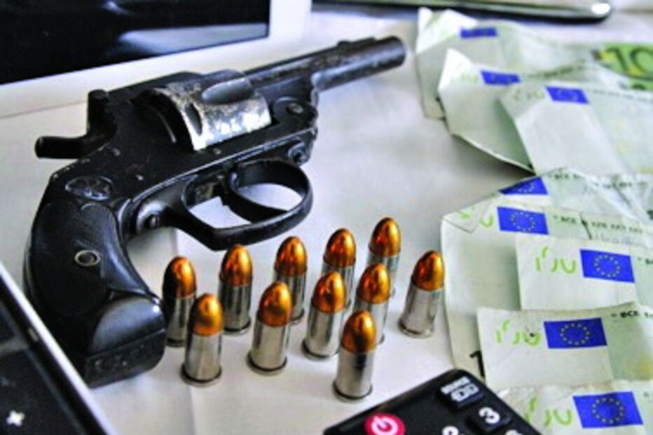 Autoridades realizaram oito buscas domiciliárias