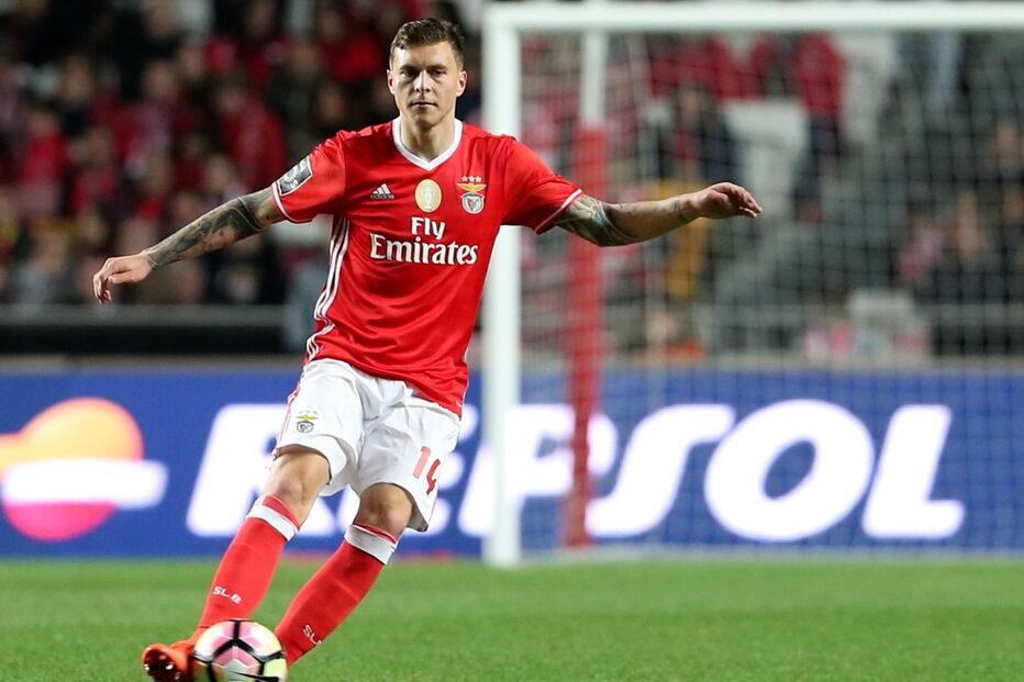 Victor Lindelof, de 22 anos, já alinhou em 31 jogos pelo Benfica nesta temporada, sendo 20 deles na Liga portuguesa   