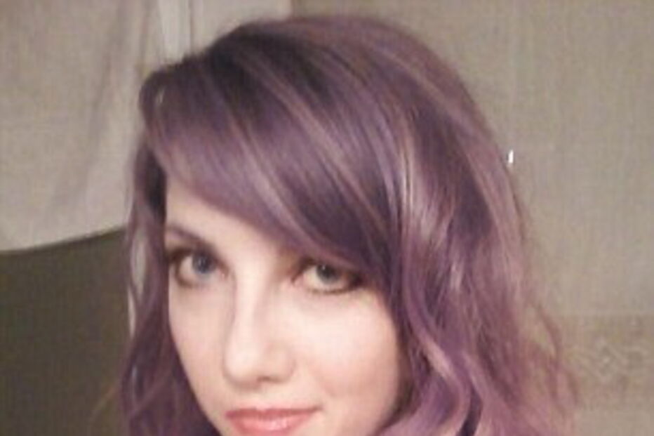 Professora enviava fotografias em roupa interior ao rapaz de 17 anos