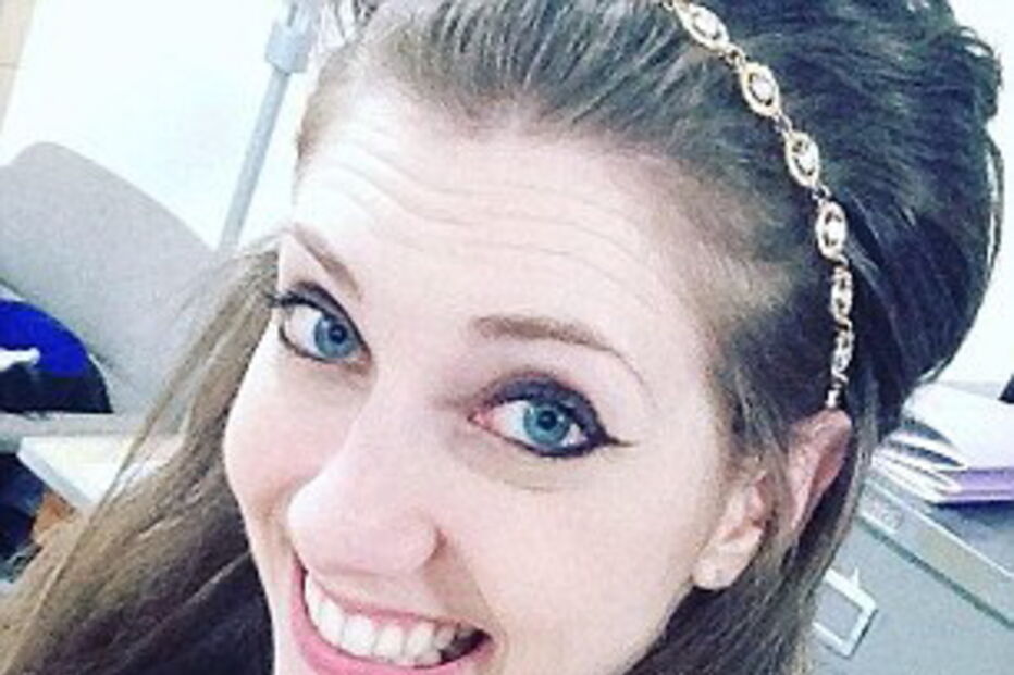 Professora enviava fotografias em roupa interior ao rapaz de 17 anos