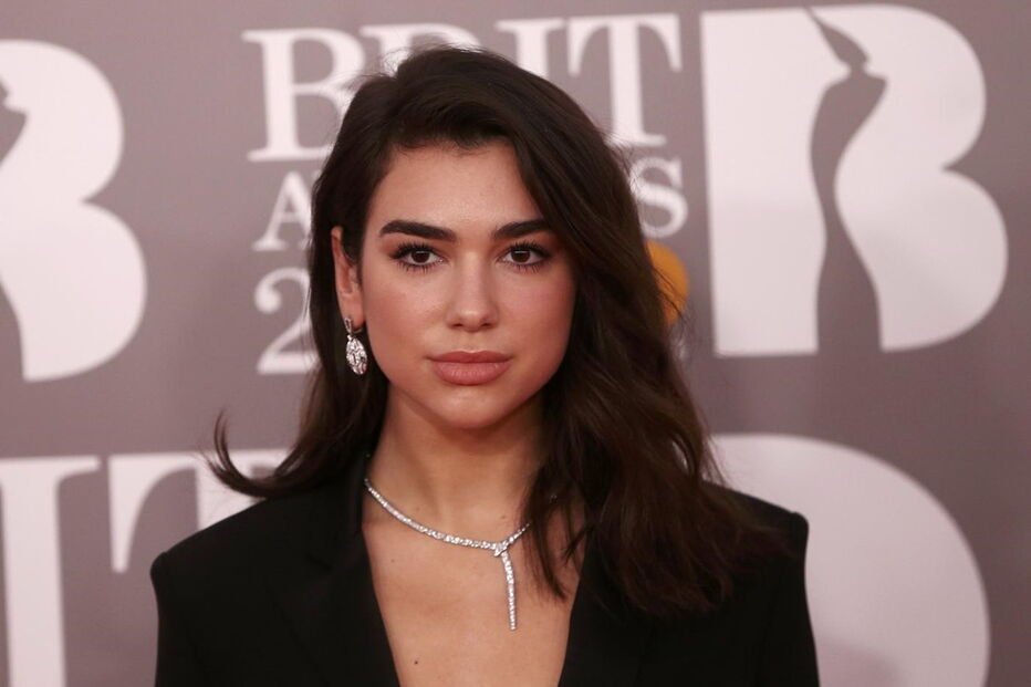 22-02-2017_23_01_36 dua lipa.jpg