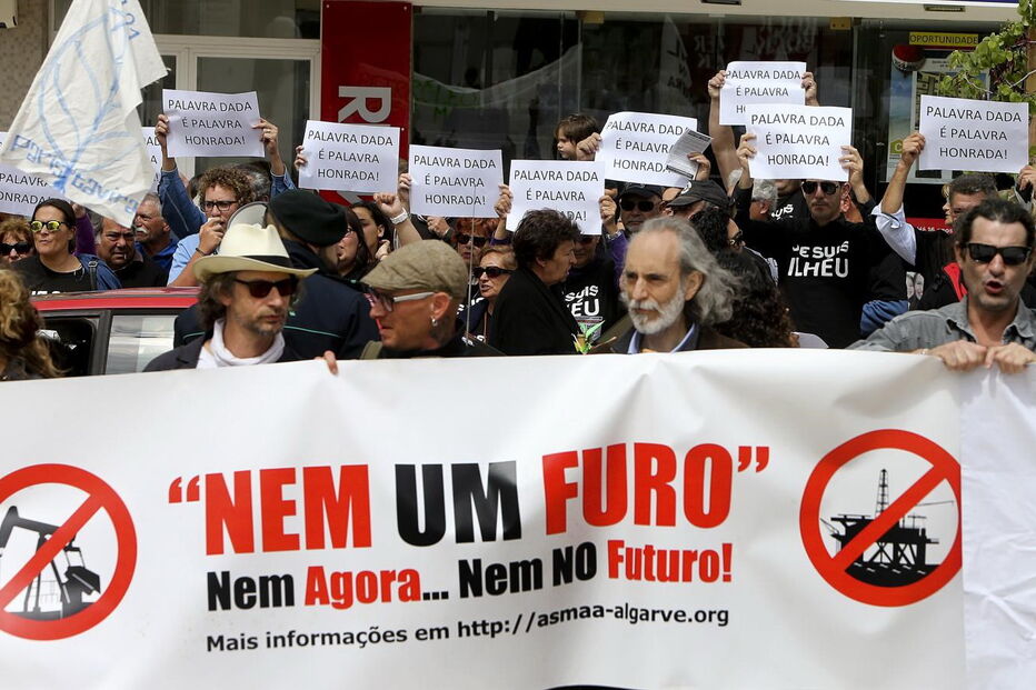 Exploração, petróleo, Aljezur, protesto, António Costa, Algarve, Galp Energia, economia, negócios e finanças