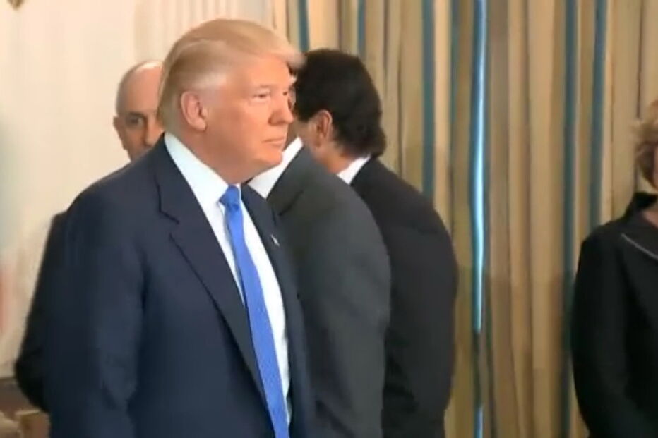 2017-02-25_21_35.24 trump.jpg