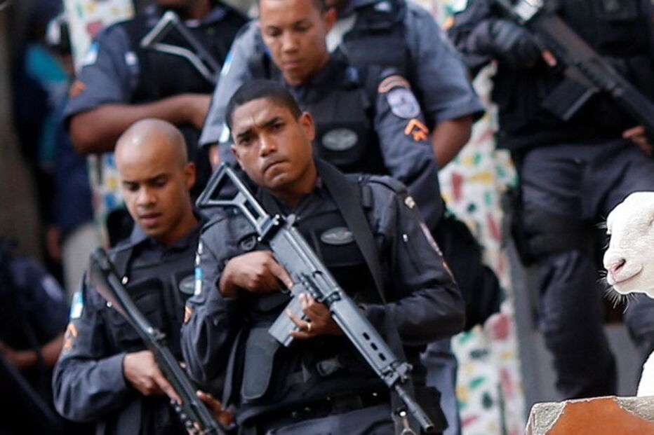 sargento da Polícia Militar, 39 anos, Praia da Barra, Secretaria de Segurança Pública, Carnaval, Salvador da Bahia, Barra, Hospital Geral do Estado, Aline Rosa, José Eduardo Rodrigues, crime, lei e justiça, polícia
