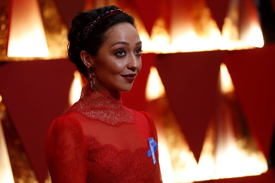 A atriz Ruth Negga, uma das nomeadas da noite