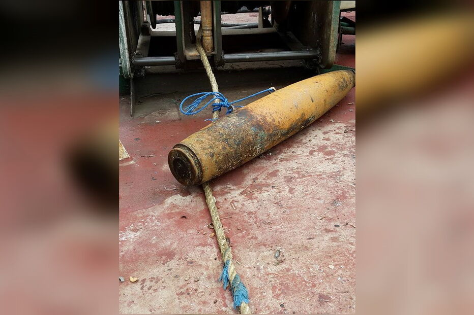  Bomba foi recolhida para o convés de embarcação de pesca