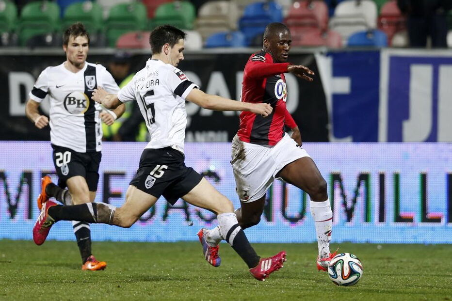 Francis Koné, Olhanense, UOL Esporte, Martin Berkovec, República Checa, desporto, futebol