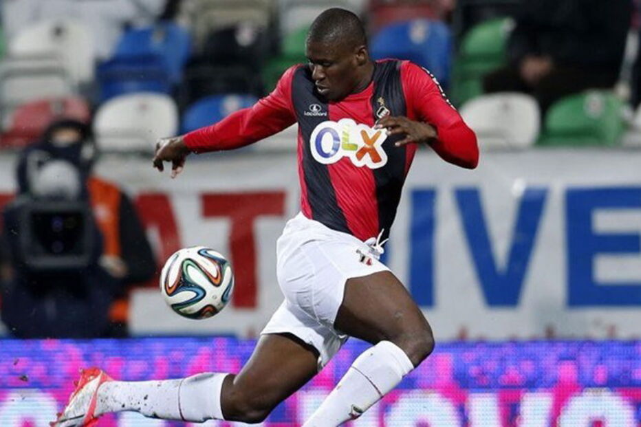 Francis Koné, Olhanense, UOL Esporte, Martin Berkovec, República Checa, desporto, futebol