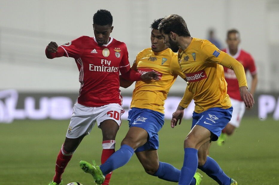 As melhores imagens do Estoril-Benfica