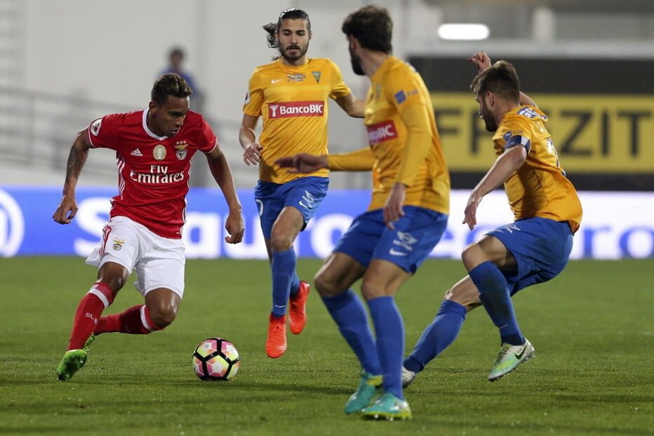 As melhores imagens do Estoril-Benfica