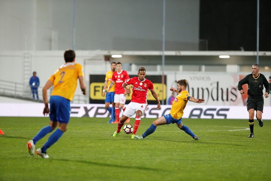 As melhores imagens do Estoril-Benfica