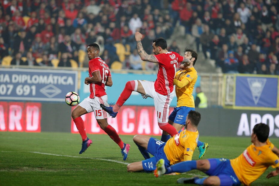 As melhores imagens do Estoril-Benfica