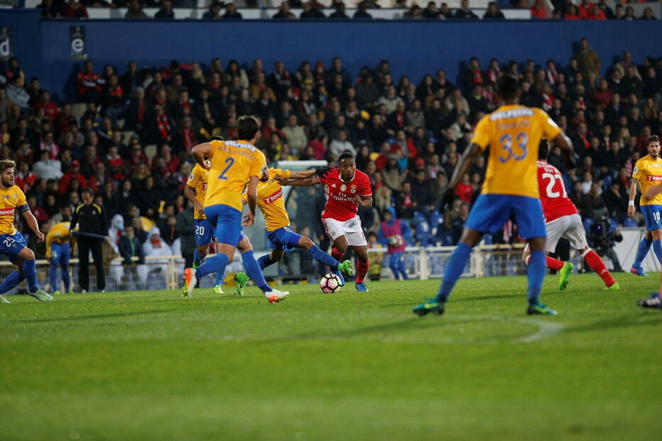 As melhores imagens do Estoril-Benfica
