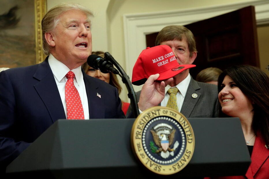 Donald Trump, Barack Obama, fugas de informação, protestos, Casa Branca, política, economia, negócios e finanças