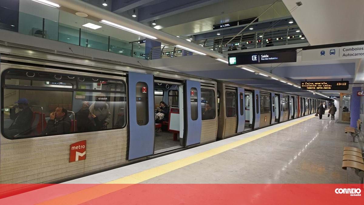 Linha Azul do Metro de Lisboa interrompida entre Marquês de Pombal e