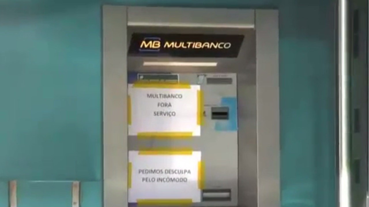 Grupo Explode Multibanco Em Santiago Do Cacem Videos Correio Da Manha