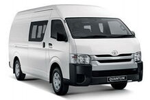 Mulheres raptam vítima numa carrinha Toyota Quantum, com matrícula sul-africana