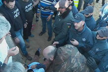 Tensão entre manifestantes e autoridades