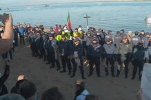 Tensão entre manifestantes e autoridades