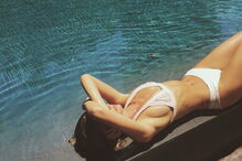 Camila Morrone seduz no Instagram