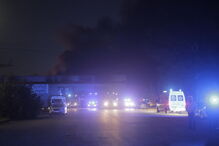 Incêndio destrói armazém comercial