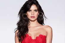 A manequim Sara Sampaio tem 25 anos