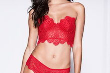 A manequim Sara Sampaio tem 25 anos