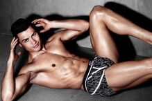 Cristiano Ronaldo faz 300 abdominais por dia