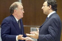 2017-03-20_16_25.38 sampaio barroso 2002 andre kosters lusa.jpg