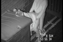 Vários casais foram filmados no beco sem saberem