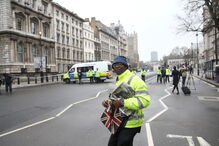 Londres acordou num clima de tensão, um dia depois de um ataque terrorista ter provocado quatro mortos e 29 feridos