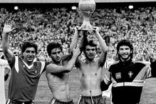 Abel Silva (à esquerda) foi o autor do primeiro golo na histórica final de 1989  