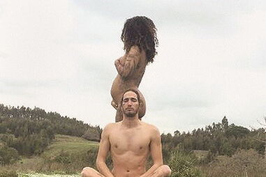 Blaya está grávida de seis meses