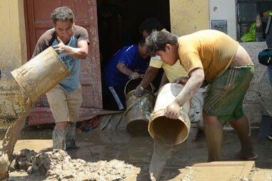 Inundações no Peru já causaram 75 mortos, 263 feridos, 20 desaparecidos e cem mil desalojados
