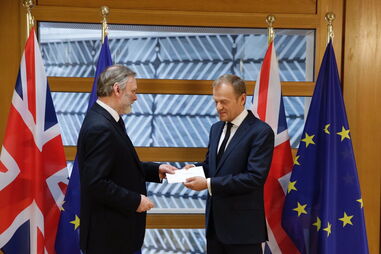 Carta formal para ativar o Brexit já foi entregue em Bruxelas