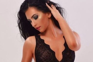 Vende virgindade a empresário por mais de dois milhões de euros