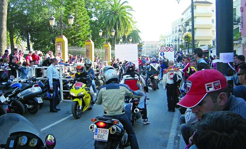 Concentração de motos pelo grande prémio no circuito de Jerez de la Frontera