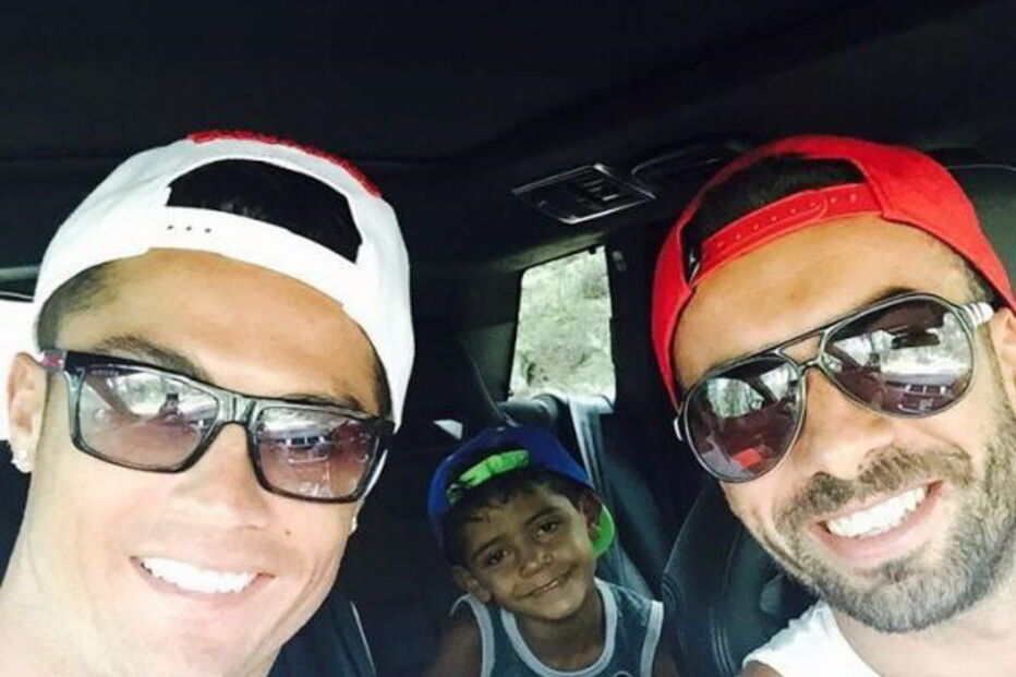 Cristiano Ronaldo com o filho, Cristianinho, e o ex-cunhado, José Pereira