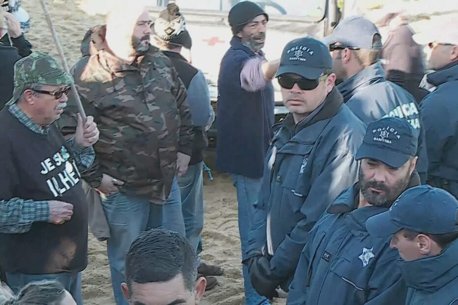 Tensão entre manifestantes e autoridades