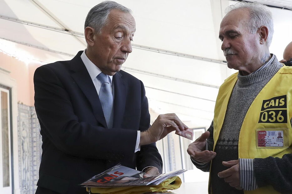 Marcelo Rebelo de Sousa vai ajudar a vender a revista Cais