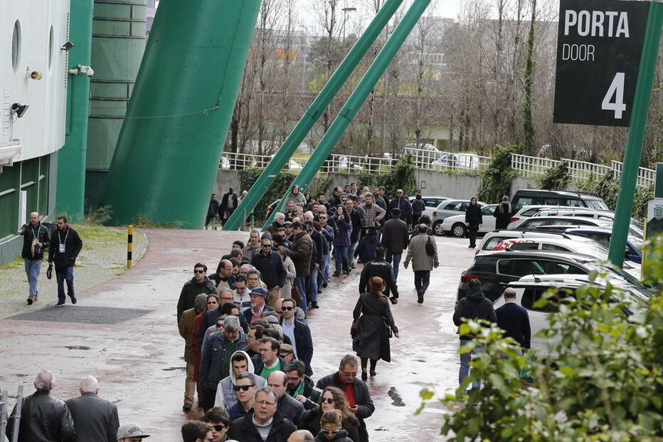 Sportinguistas vão às urnas escolher o presidente do clube