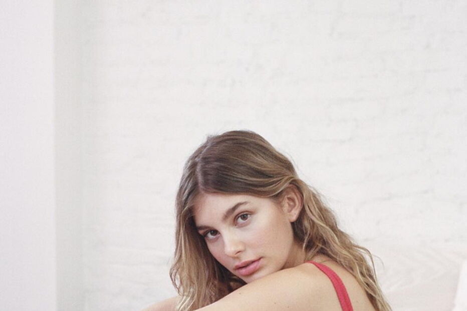 Camila Morrone seduz no Instagram