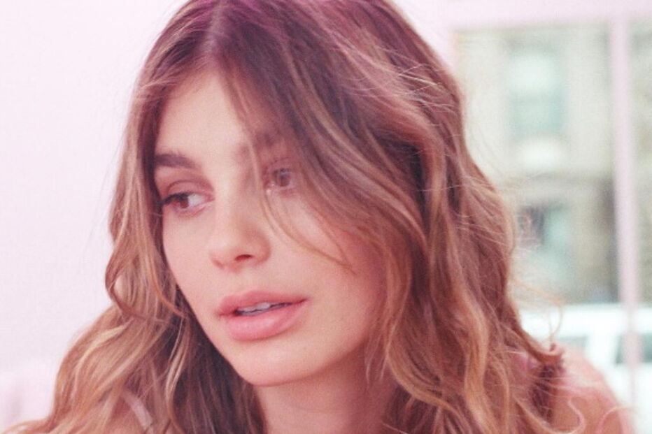 Camila Morrone seduz no Instagram
