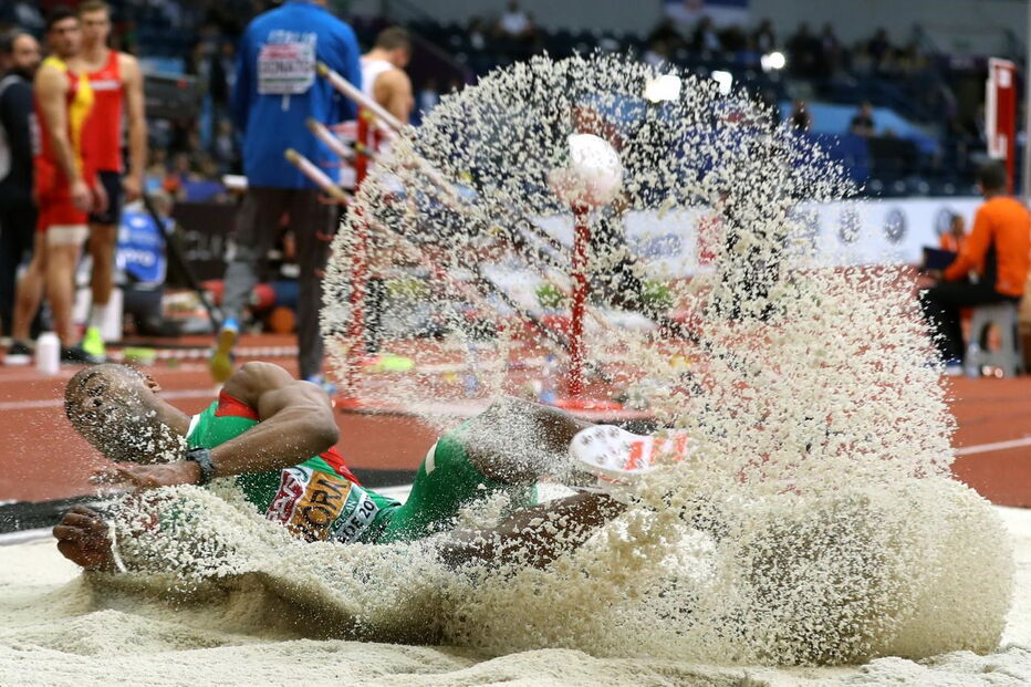 Nelson Évora é campeão europeu do triplo salto