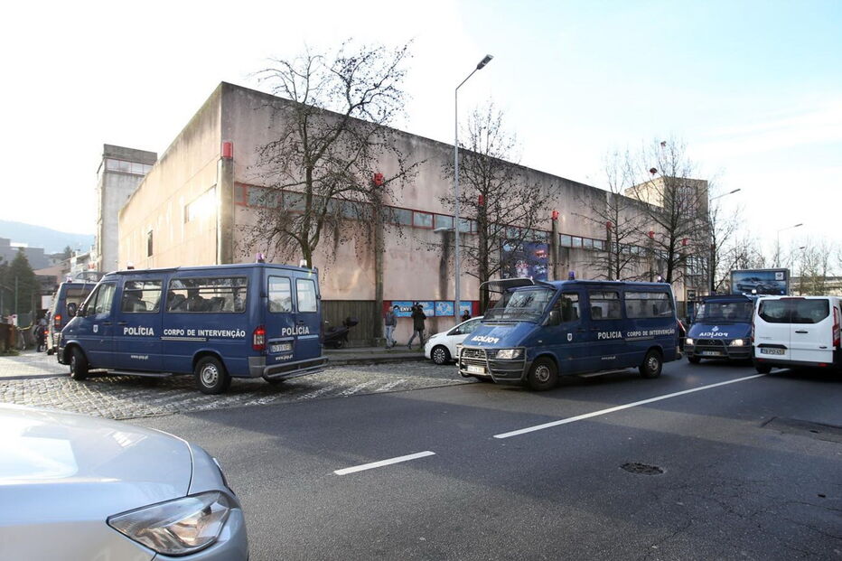 SPDE, Operação Fénix, Pinto da Costa, Luís Miranda, Jorge Ribeiro, Francisco Vasconcelos, Maria José Pereira, António Miranda, crime, lei e justiça, julgamentos, Tribunal de Guimarães