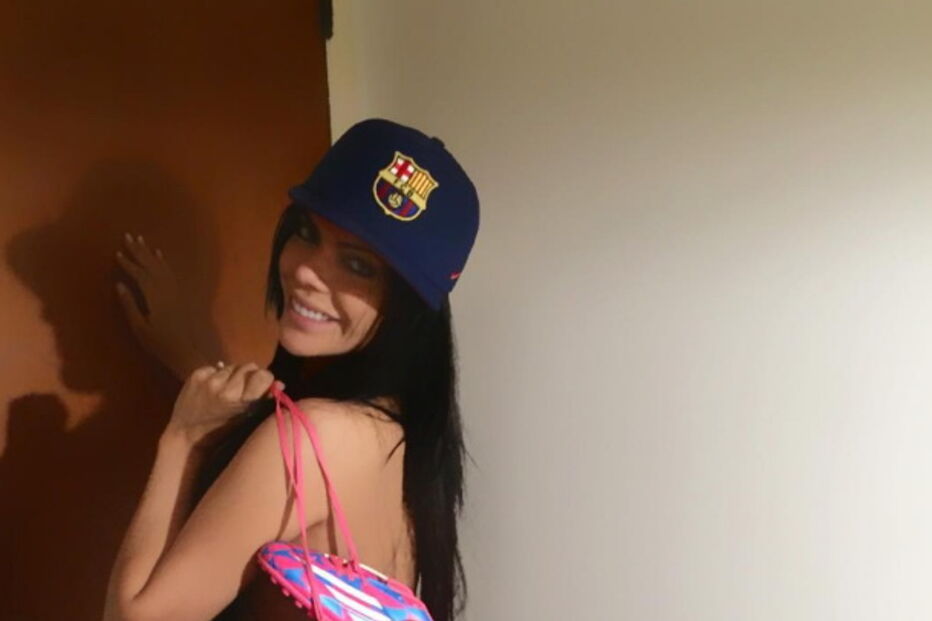 Miss Bumbum festeja vitórias do Barcelona no Instagram