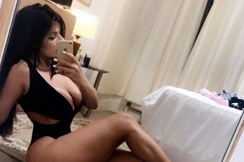 Miss Bumbum festeja vitórias do Barcelona no Instagram