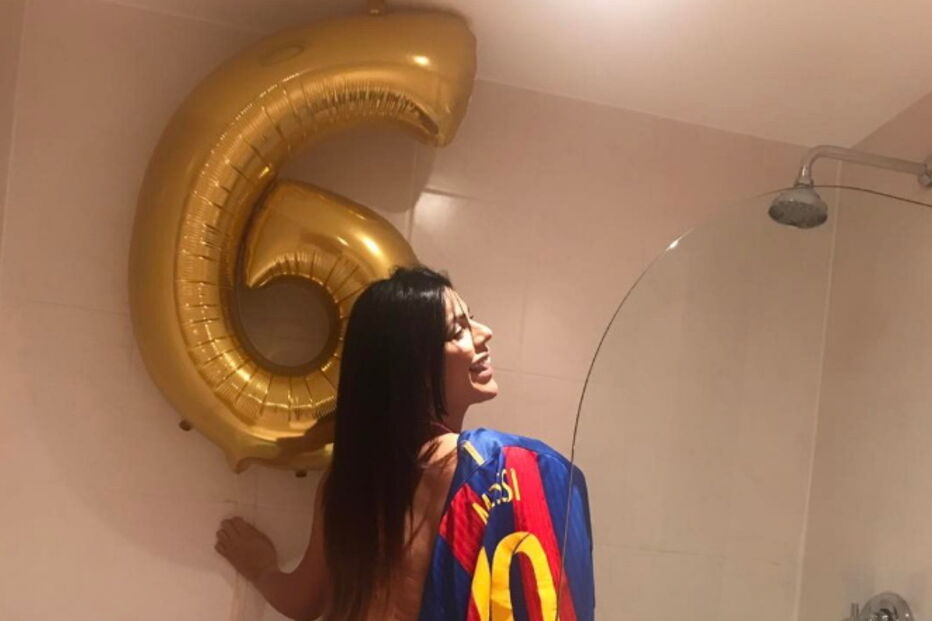 Miss Bumbum festeja vitórias do Barcelona no Instagram